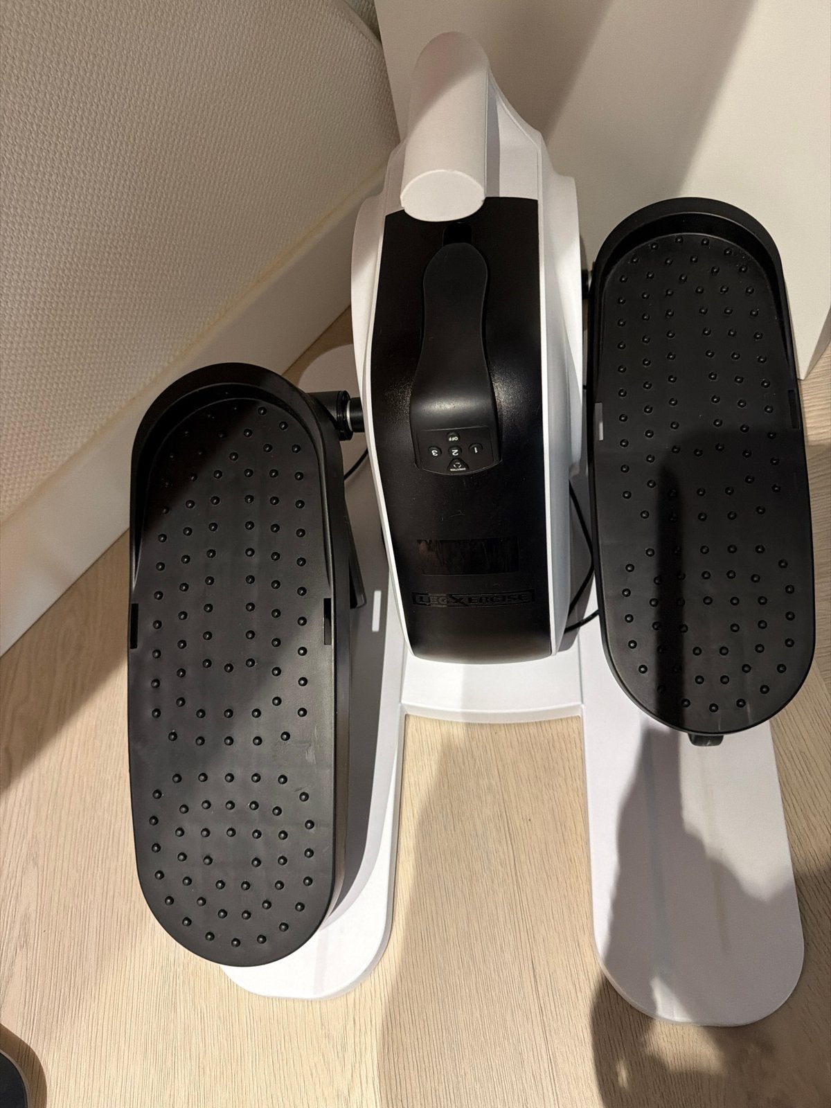 Compacte onderbureau crosstrainer - Ideaal voor thuiswerk, Kunststof, Ophalen of Verzenden, Zo goed als nieuw, Crosstrainer