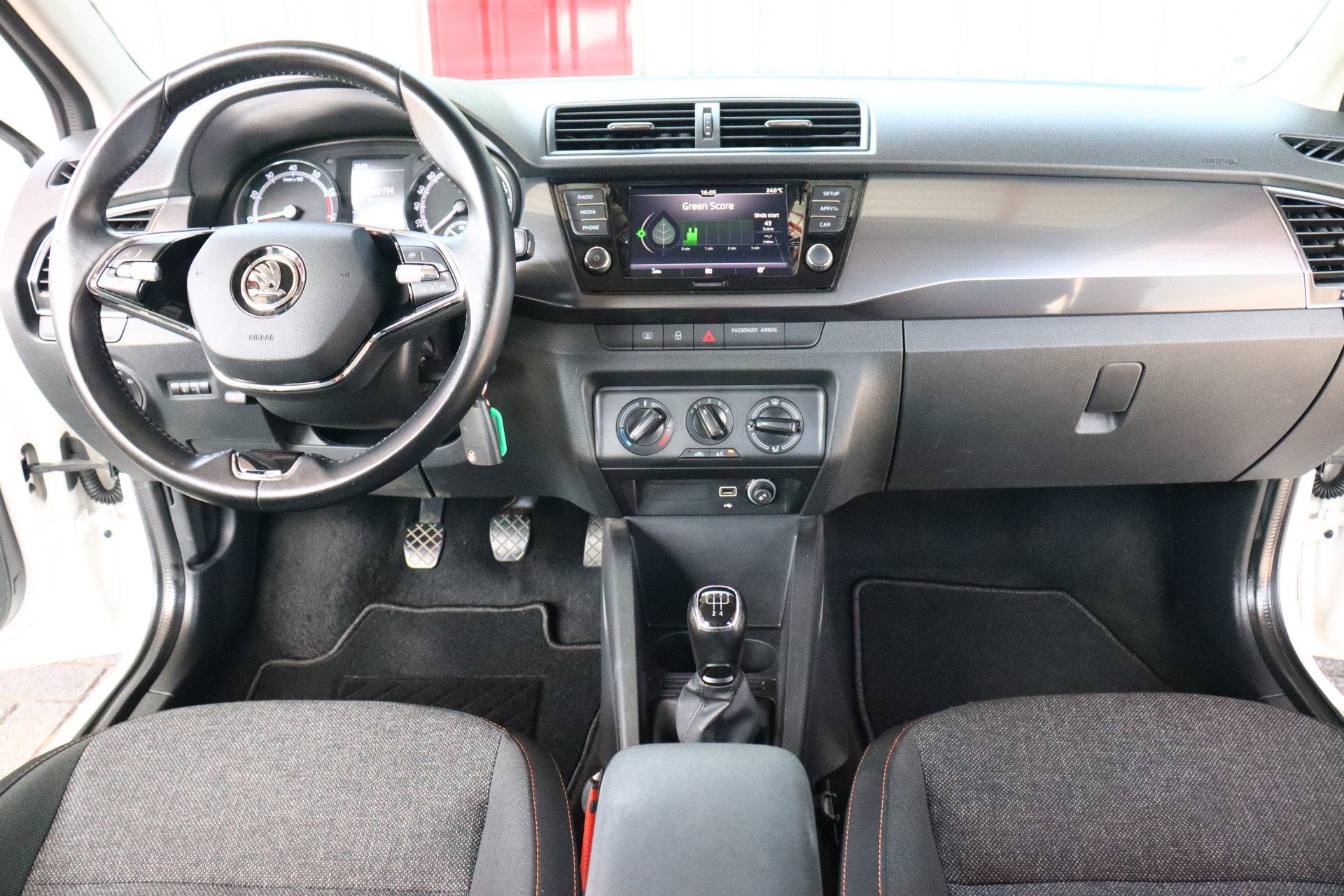 Skoda Fabia Combi 1.0 TSI Business Edition O.a: PDC, Carplay, Stof, Gebruikt, LED verlichting, Origineel Nederlands