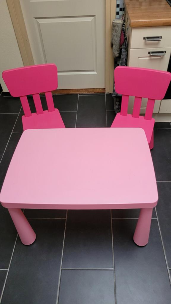 Roze kinder speeltafel met twee stoeltjes, Kinderen en Baby's, Kinderkamer | Tafels en Stoelen, Ophalen, Gebruikt, Tafel(s) en Stoel(en)