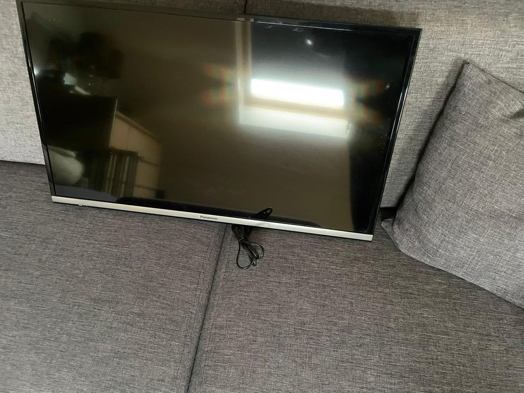 Panasonic TX-32CS510E LCD TV - 80 cm (32 inch), Gebruikt, Panasonic, 50 Hz, LCD