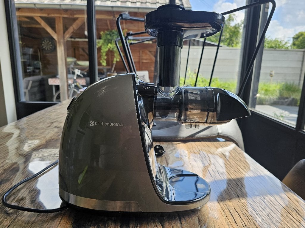 Kitchen brothers juicer, Ophalen of Verzenden, Zo goed als nieuw, Elektrisch, Slowjuicer