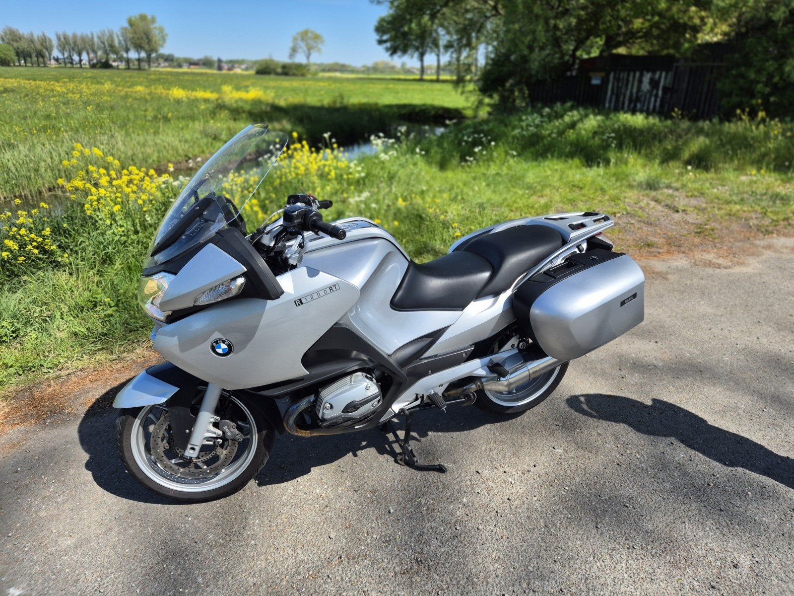 BMW R1200RT uit 2009, Motoren, 2 cilinders, Cardan-aandrijving, Motorrijbewijs A, Meer dan 35 kW