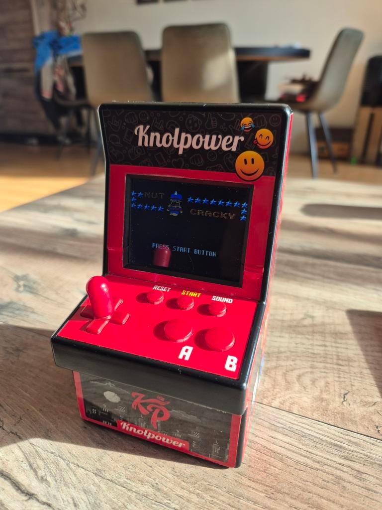 Knolpower Mini Arcade Game - 200 ingebouwde spellen, Ophalen of Verzenden, Gebruikt