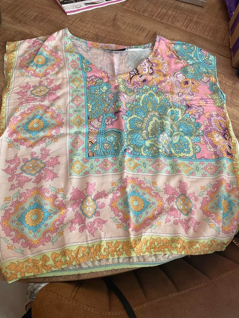 Kleurrijke blouse met paisley print - Maat M, Antiek en Kunst, Antiek | Kleding en Accessoires, Ophalen of Verzenden