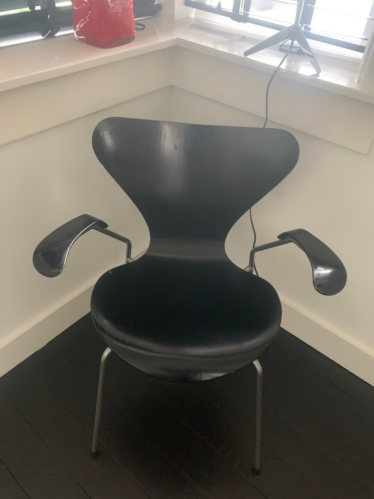 Originele Arne Jacobsen Vlinderstoel met armleuningen, Ophalen, Gebruikt, Zwart, Eén