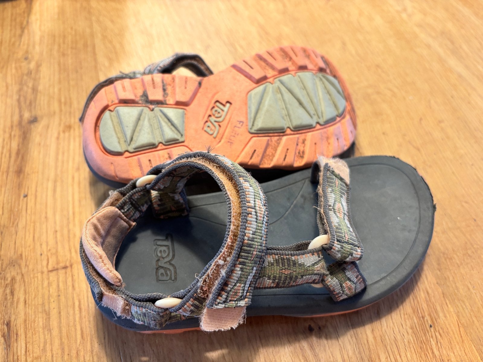 Teva sandalen maat 31, Gebruikt, Meisje, Schoenen, Ophalen of Verzenden
