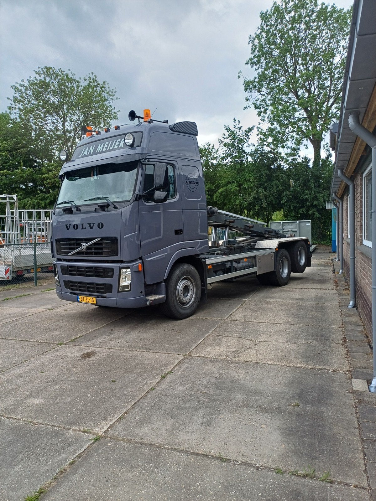 VOLVO FH 12.520 met NCH kabelsysteem, Bedrijf, Te koop