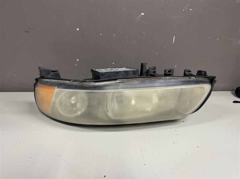 Volvo Xc70 D5 Se Mk1 Estate 2002-2007 koplamp 30678935, Ophalen of Verzenden, Gebruikt