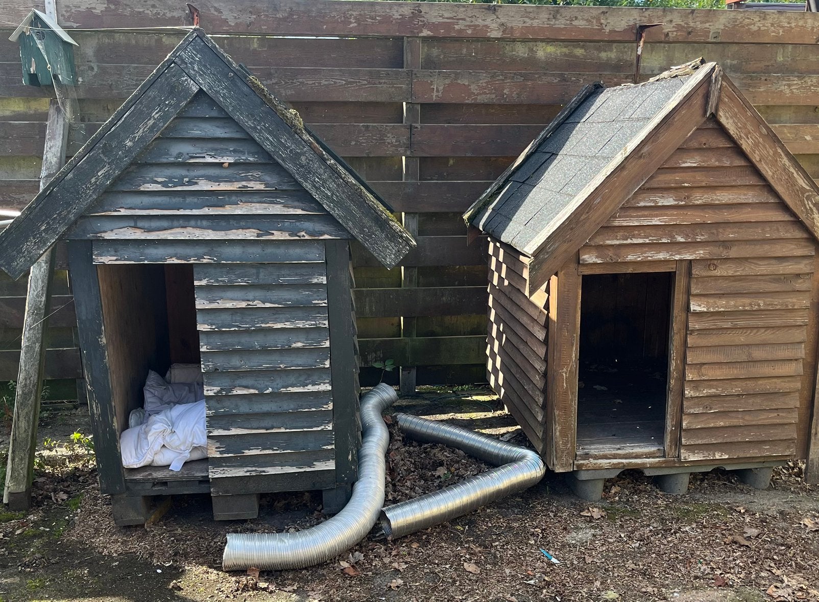 Te koop:2 Grote hondenhokken, Dieren en Toebehoren, Ophalen, 65 tot 100 cm, Hondenhok, 110 cm of meer