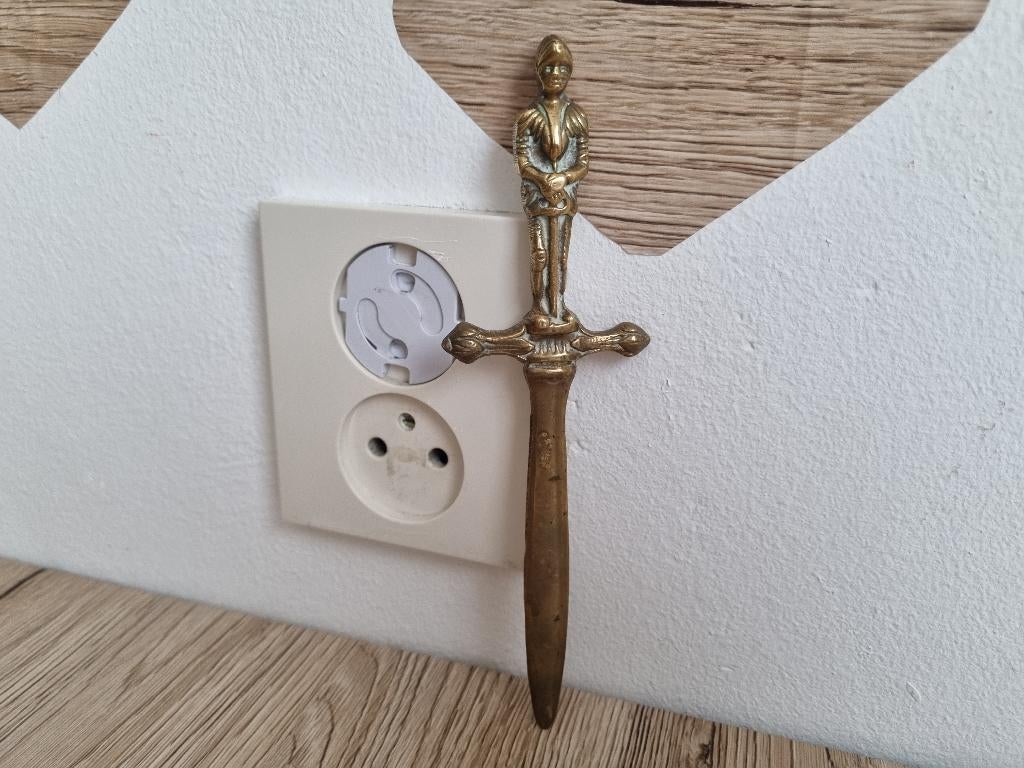 Mooie Vintage Briefopener Messing Koper  Ridder met Zwaard, Antiek en Kunst, Verzenden, Koper