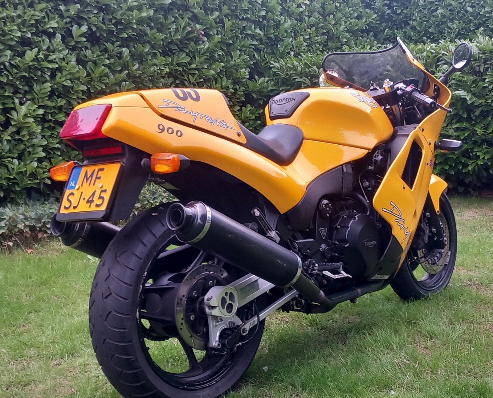 Triumph 900 Daytona, T300, originele staat, lees tekst!