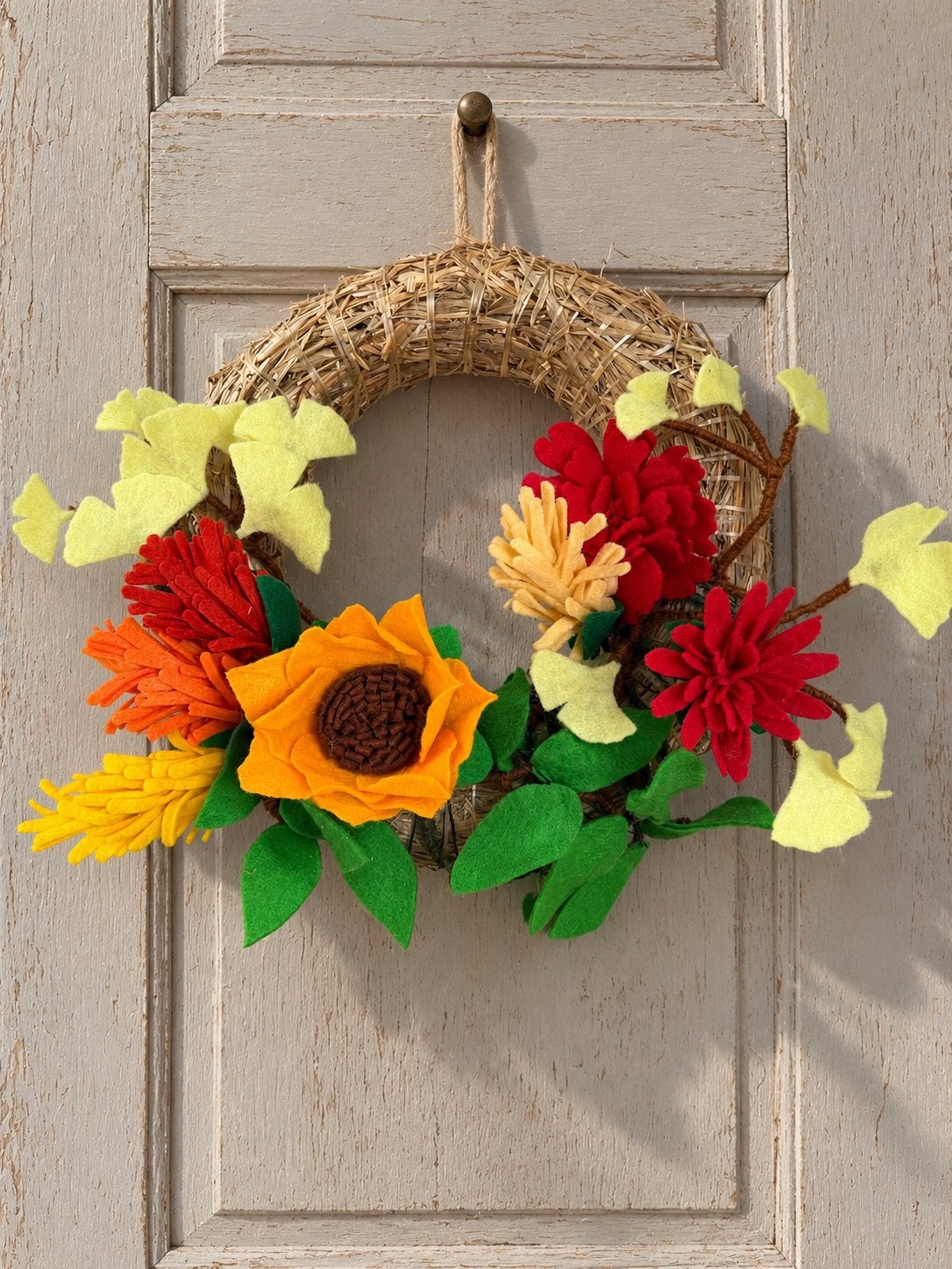Herfstkrans van vilt en stro, Ophalen of Verzenden, Nieuw, Krans, Textiel