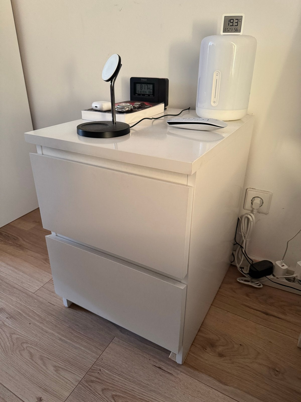 White nachtkastje