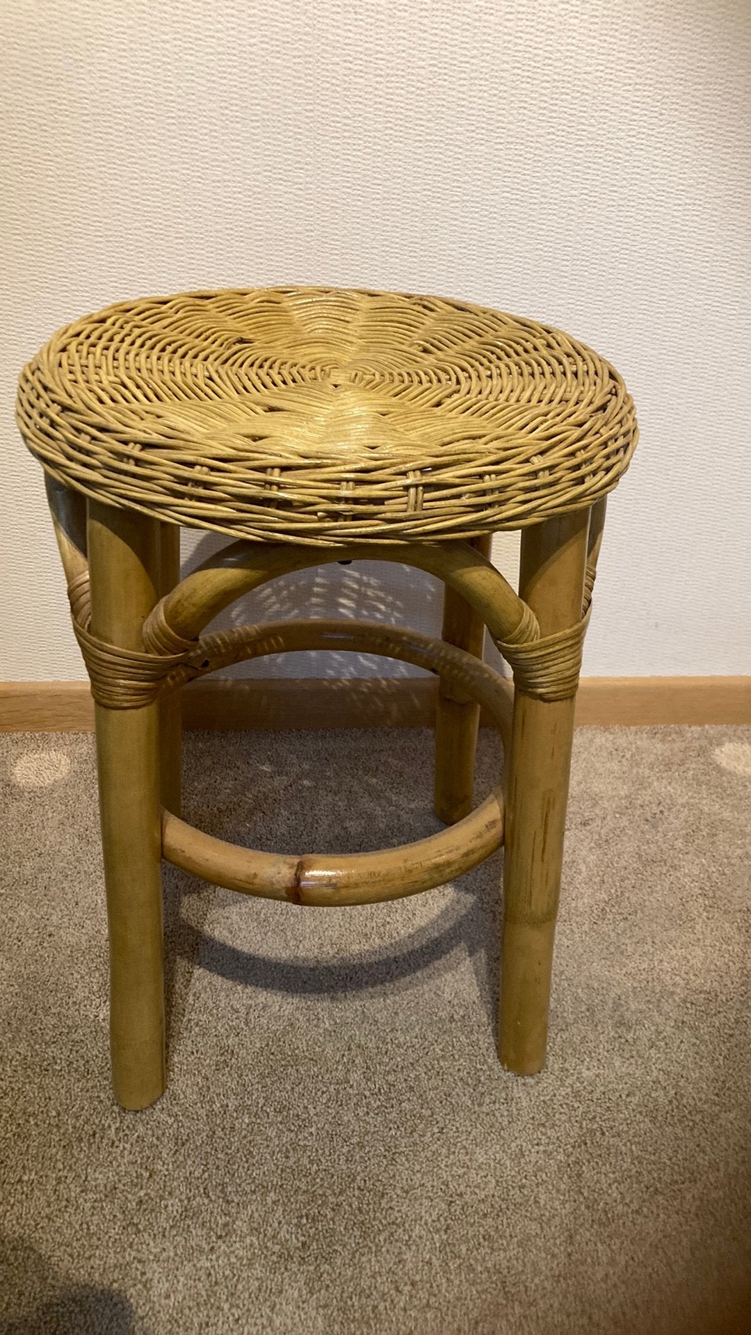 Rotan krukje, Ophalen, Zo goed als nieuw, Hout
