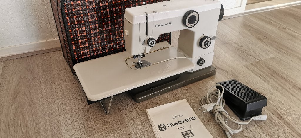 Naaimachine Husqvarna AB 276 Echt Leer naaien, Ophalen of Verzenden, Zo goed als nieuw, Naaimachine, Husqvarna