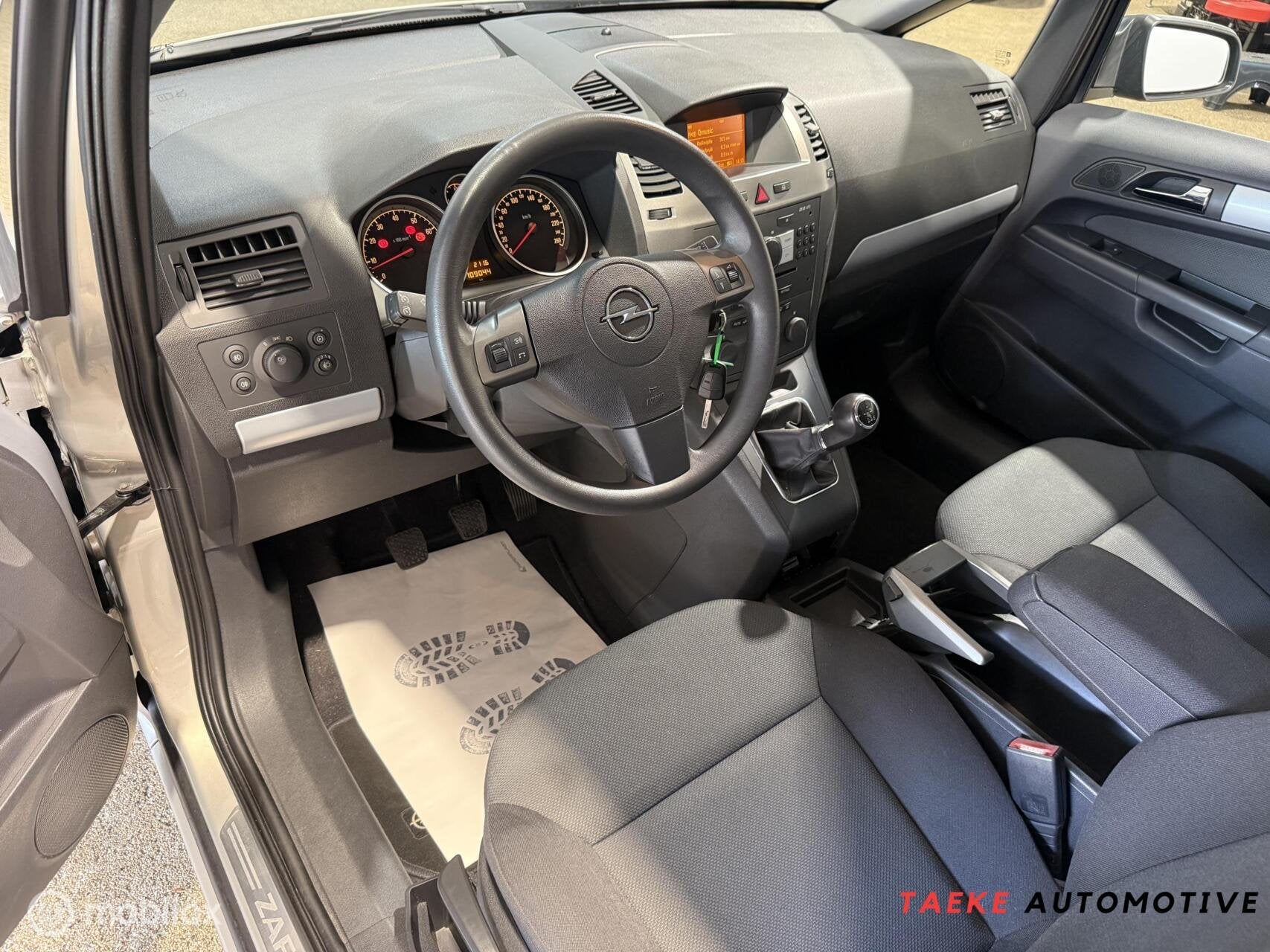 Opel Zafira 2.2 Temptation CLIMA/CRUIS/7PERSOONS/APK/NAP, Voorwielaandrijving, Stof, Gebruikt, 4 cilinders