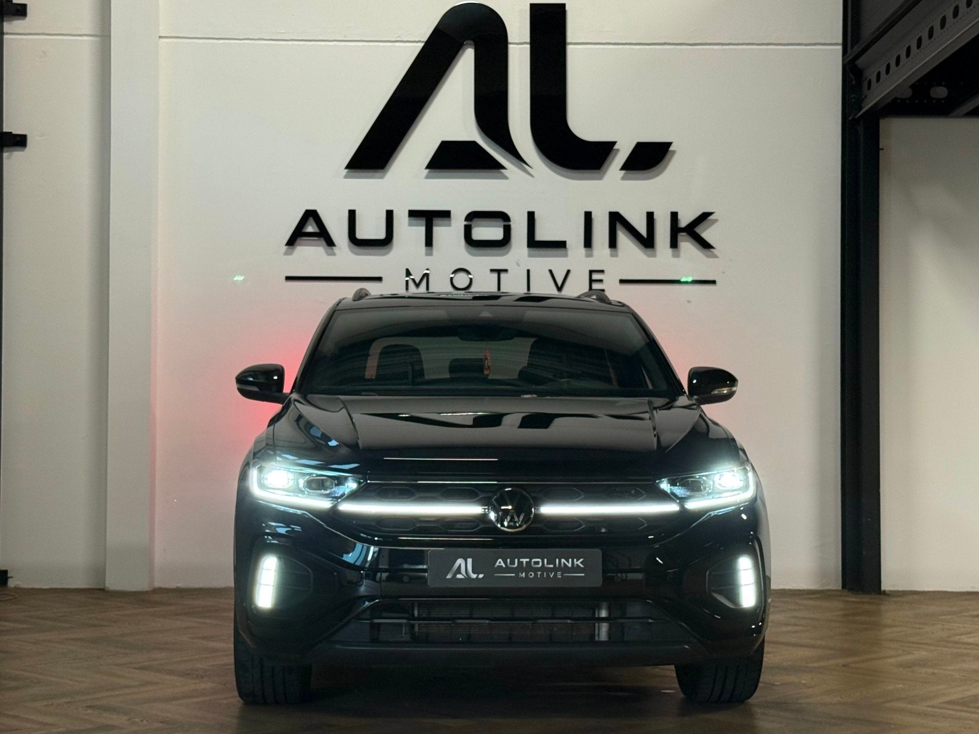 Volkswagen T-Roc 1.5 TSI 3x R-Line Panorama/Black Style/Keyl, Auto's, 1258 kg, Zwart, 4 cilinders, 150 pk