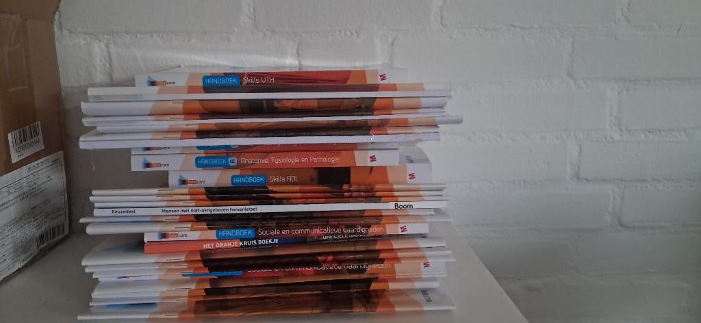 Boeken VIG opleiding, Boeken, Studieboeken en Cursussen, Ophalen, Malmberg, Zo goed als nieuw, MBO
