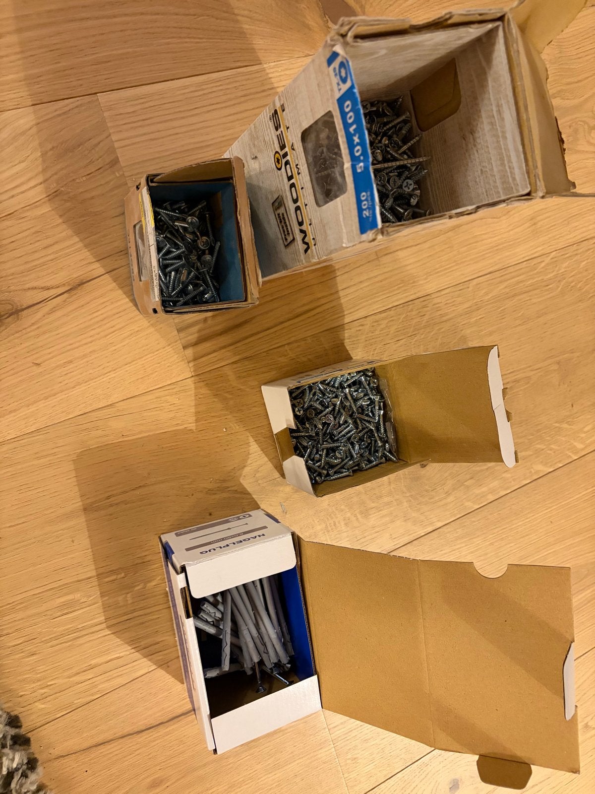 Diverse schroeven en pluggen - Nieuw en gebruikt, Ophalen, Gebruikt, 50 tot 100 mm, Schroeven