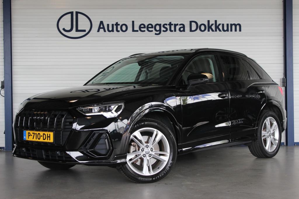 Audi Q3 45 TFSI e S-Line Edition Black Optic | Pano | Carpla, Zwart, Hybride Elektrisch/Benzine, 13 kWh, SUV of Terreinwagen