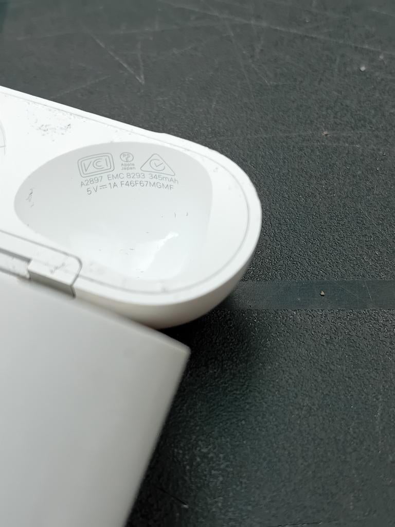 Lightning oplaadcase voor AirPods 3, Ophalen of Verzenden, Gebruikt, Wit, Apple