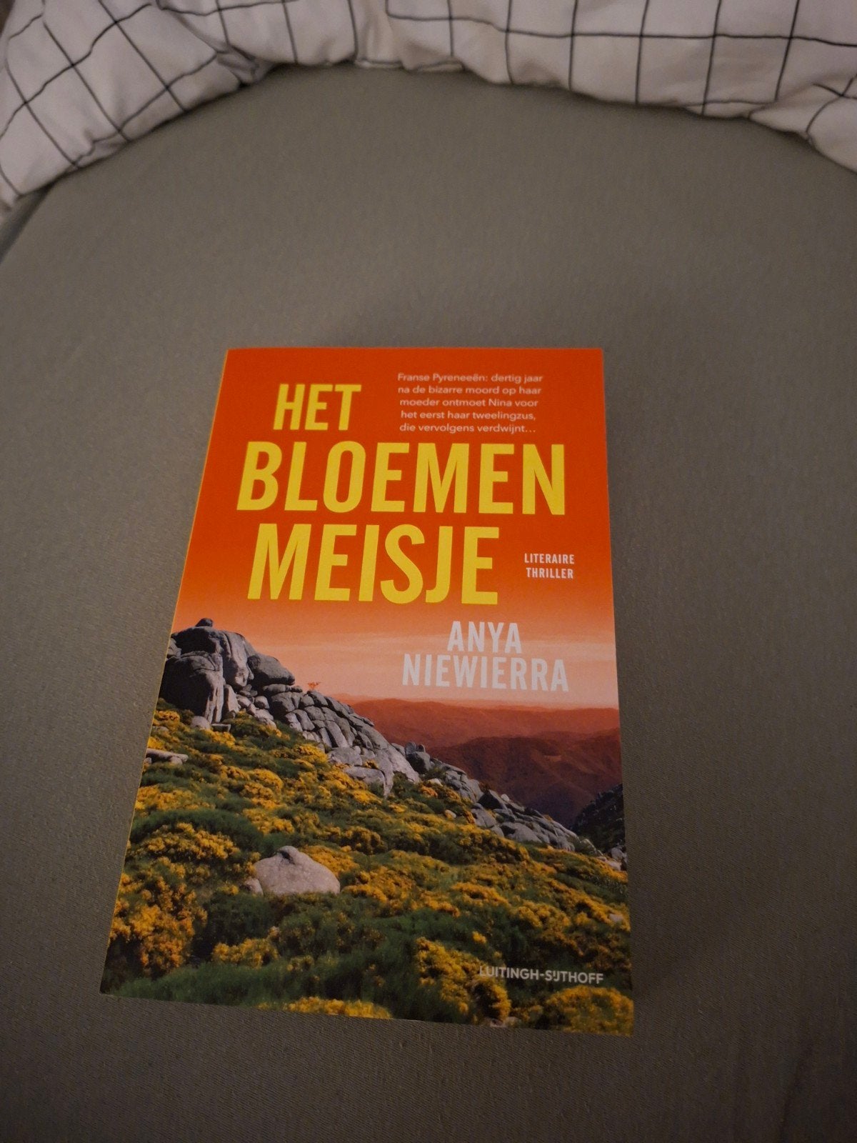 Nieuw boek Anya Niewierra - Het bloemenmeisje, Ophalen of Verzenden, Zo goed als nieuw, Anya Niewierra