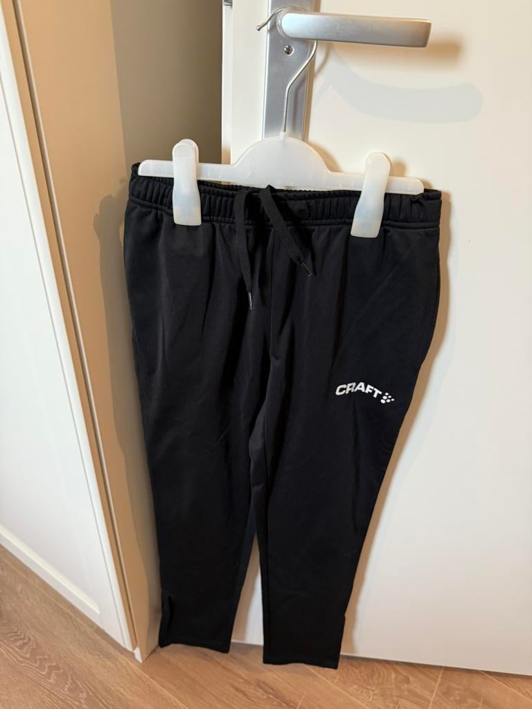 Trainingsbroek maat 146, Ophalen of Verzenden, Zo goed als nieuw, Jongen, Broek