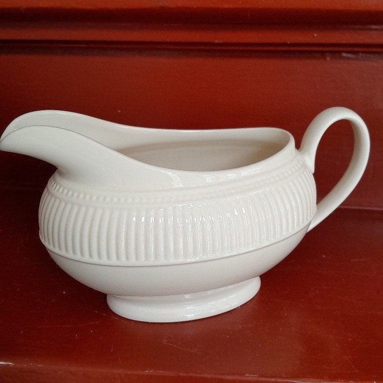 Sauskom. Wedgwood Windsor, Huis en Inrichting, Keuken | Servies, Ophalen of Verzenden, Zo goed als nieuw, Porselein, Kom(men)