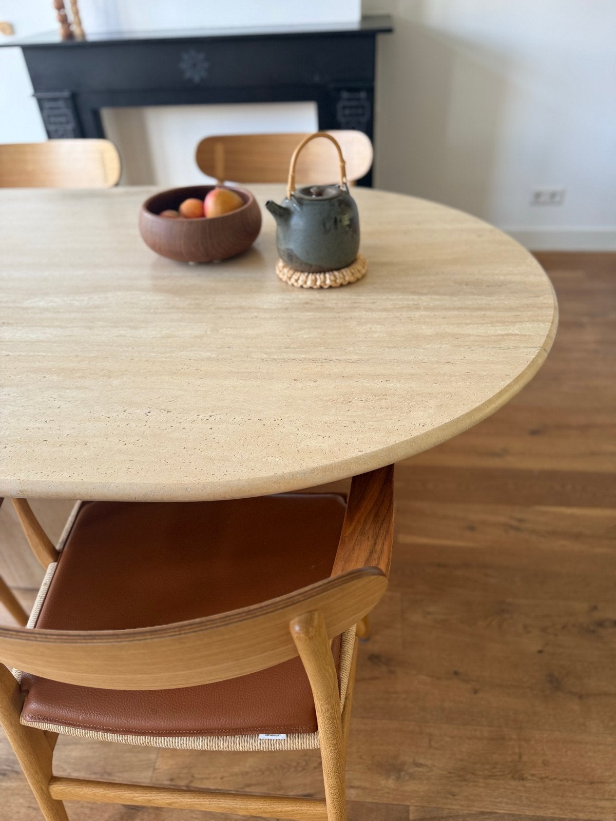 Ovale Travertin Eettafel - Stijlvol en Tijdloos Design, Overige materialen, Zo goed als nieuw, 150 tot 200 cm, Vier personen