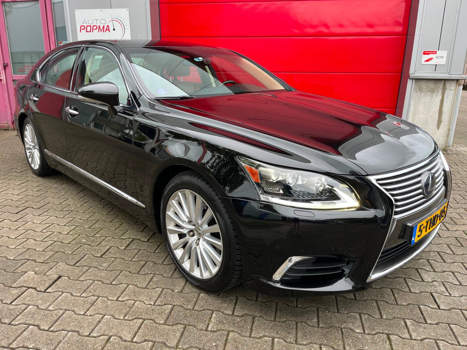 Lexus LS LS 600h 395pk 5.0 V8 Luxury Line Automaat / Adaptie, Auto's, Automaat, Gebruikt, 8 cilinders, Zwart