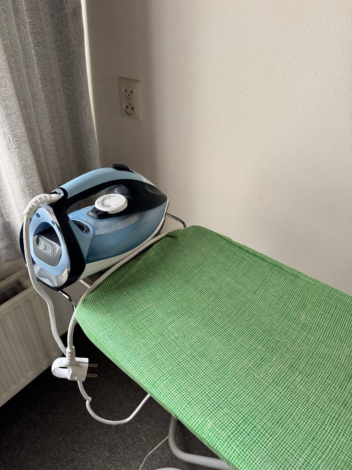 Philips Stoomstrijkijzer met Strijkplank, Witgoed en Apparatuur, Ophalen, Gebruikt, Strijkijzer met snoer
