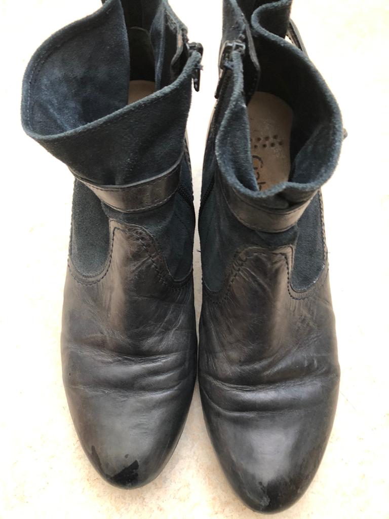2 paar donkerblauwe schoenen 42 Gabor, Kleding | Dames, Schoenen, Blauw, Lage of Enkellaarzen, Ophalen of Verzenden, Gedragen