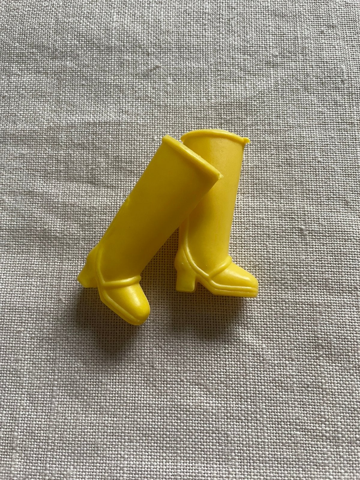 Vintage gele Mary Quant Daisy laarzen Barbie 1970s, Ophalen of Verzenden, Gebruikt, Kleertjes