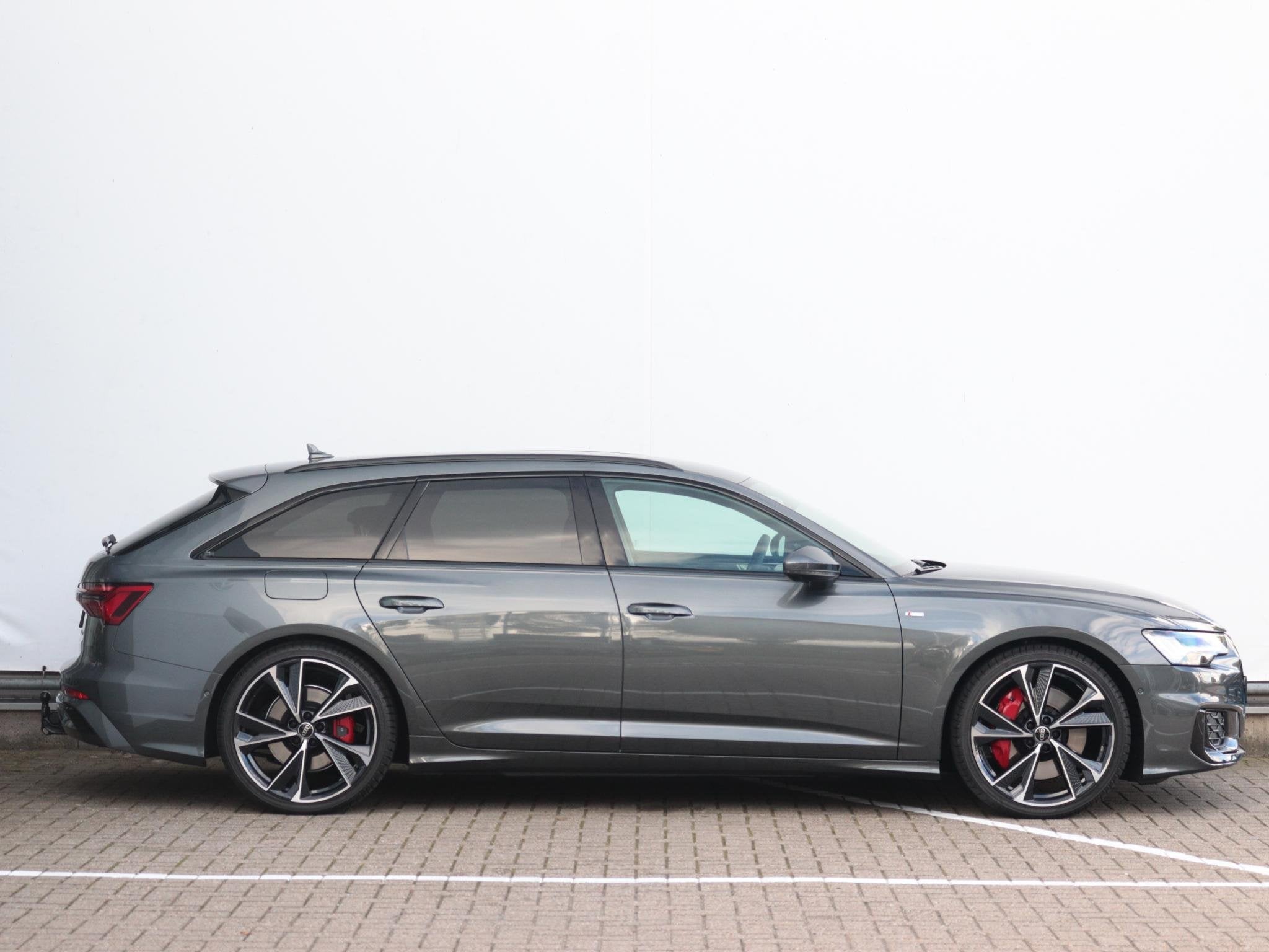 Audi A6 Avant 55 TFSI e quattro S edition Competition | Trek, Auto's, Automaat, Gebruikt, 4 cilinders, 150 min