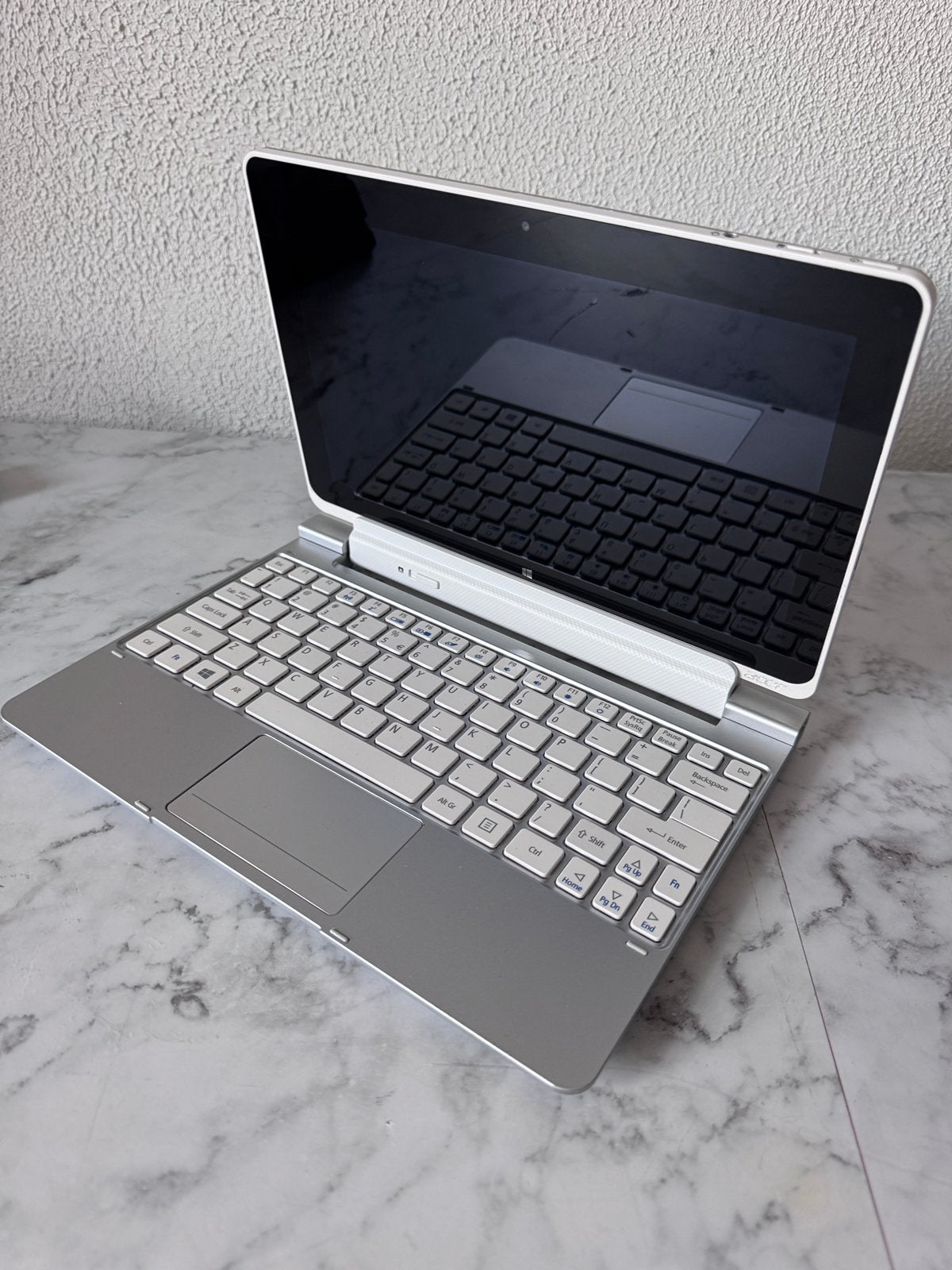 Acer iconia tablet pc, Computers en Software, 4 GB of minder, 15 inch, Ophalen of Verzenden, Zo goed als nieuw