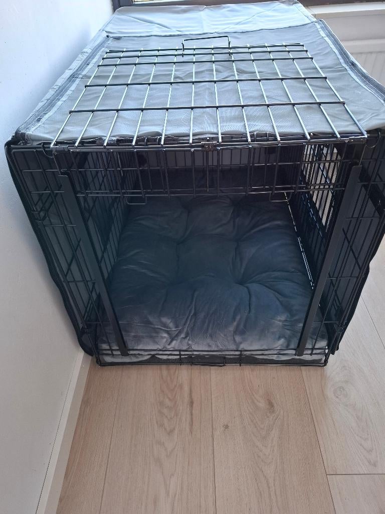 Te Koop Hoes en mand voor Benche, Ophalen, Zo goed als nieuw