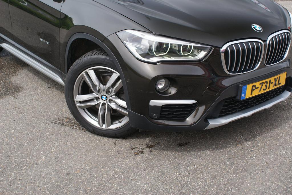 BMW X1 SDrive18i Centennial High Executive | Pano | H&K | El, Gebruikt, Bruin, Leder, 19 km/l