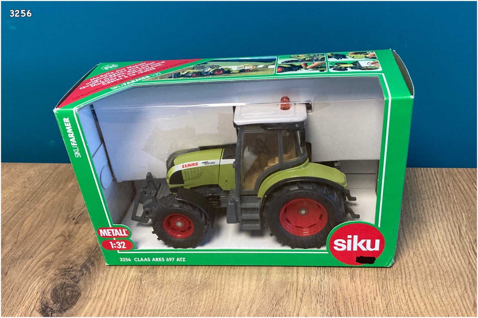 Siku 3256 - Claas Ares 697 ATZ Tractor 1:32, Ophalen, Gebruikt, Tractor of Landbouw, SIKU