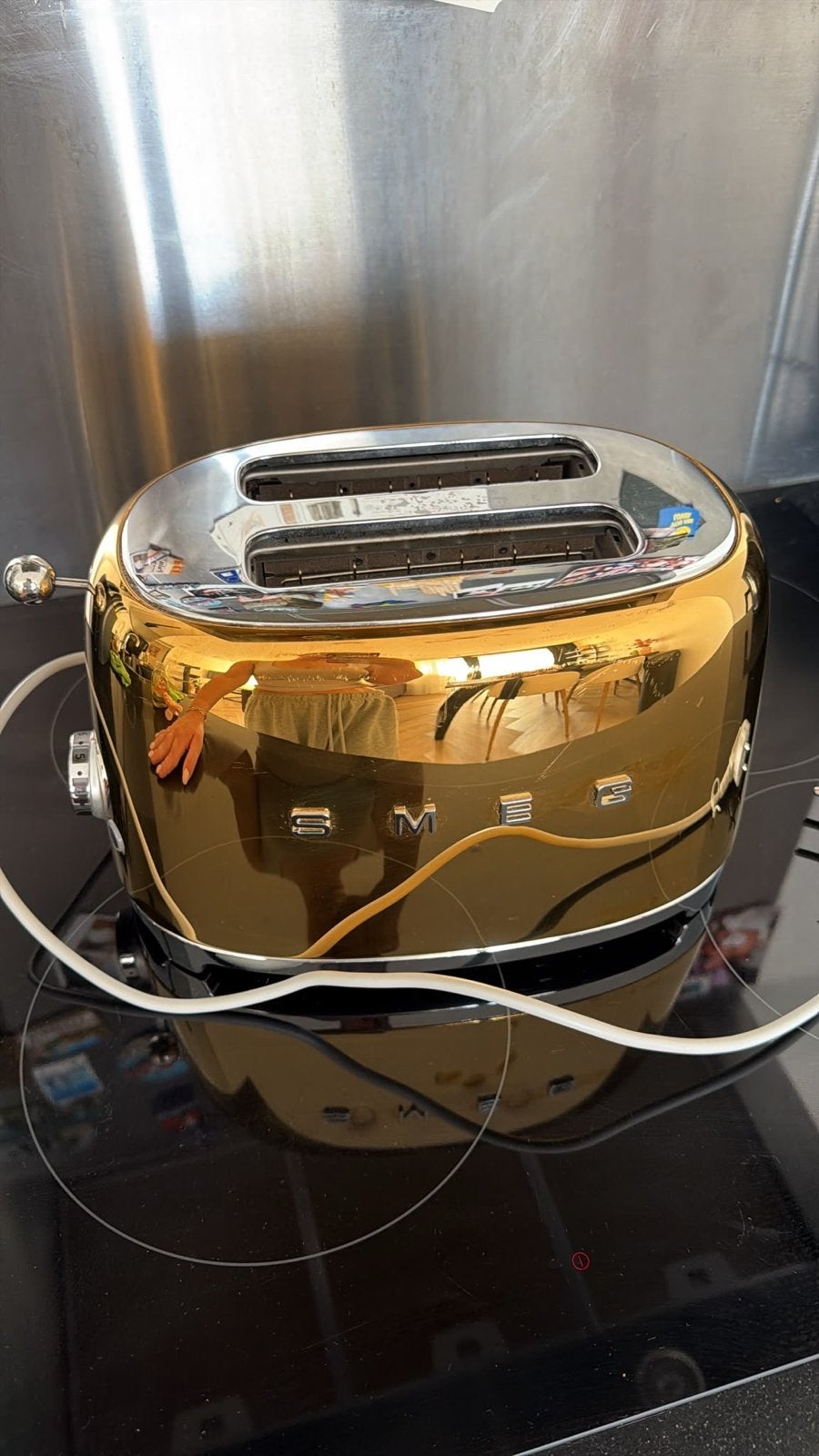 SMEG gouden broodrooster - Stijlvol en functioneel, Witgoed en Apparatuur, Broodroosters, Ophalen of Verzenden, Zo goed als nieuw