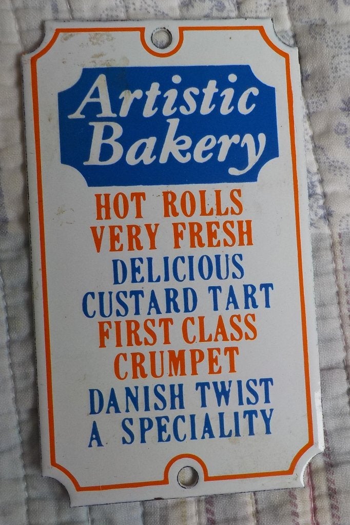 Vintage metalen emaille bordje Artistic Bakery, Verzamelen, Merken en Reclamevoorwerpen, Ophalen of Verzenden, Zo goed als nieuw