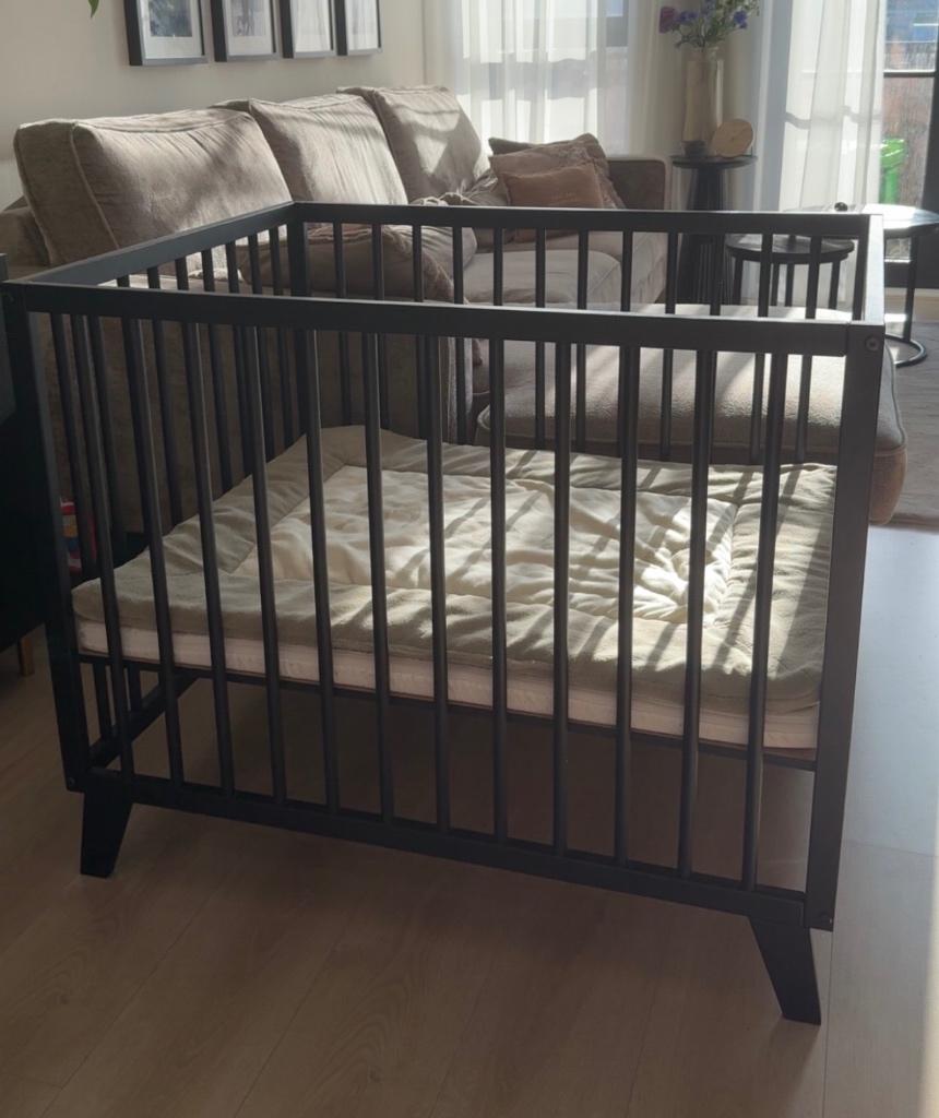 Box Romeo incl matras en kleed, Kinderen en Baby's, Boxen, Ophalen, Zo goed als nieuw, Rechthoekig, In hoogte verstelbaar