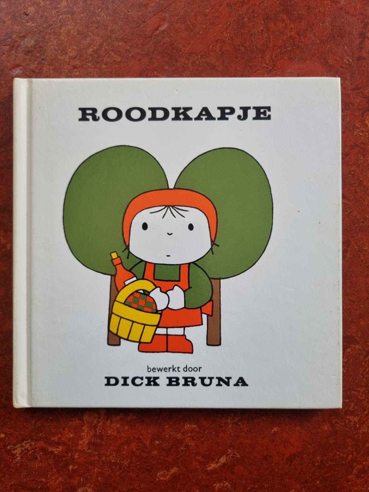 Roodkapje - Bewerkt door Dick Bruna, Ophalen of Verzenden, Zo goed als nieuw, Dick Bruna, 3 tot 4 jaar
