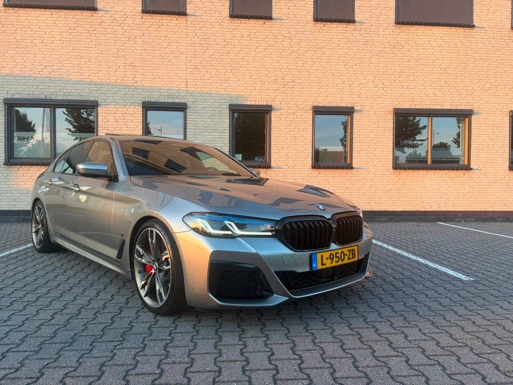 BMW 5-serie 545e xDrive | M Sport | Laser | Pano | 394pk, Automaat, 48 km/l, 2000 kg, 120 €/maand