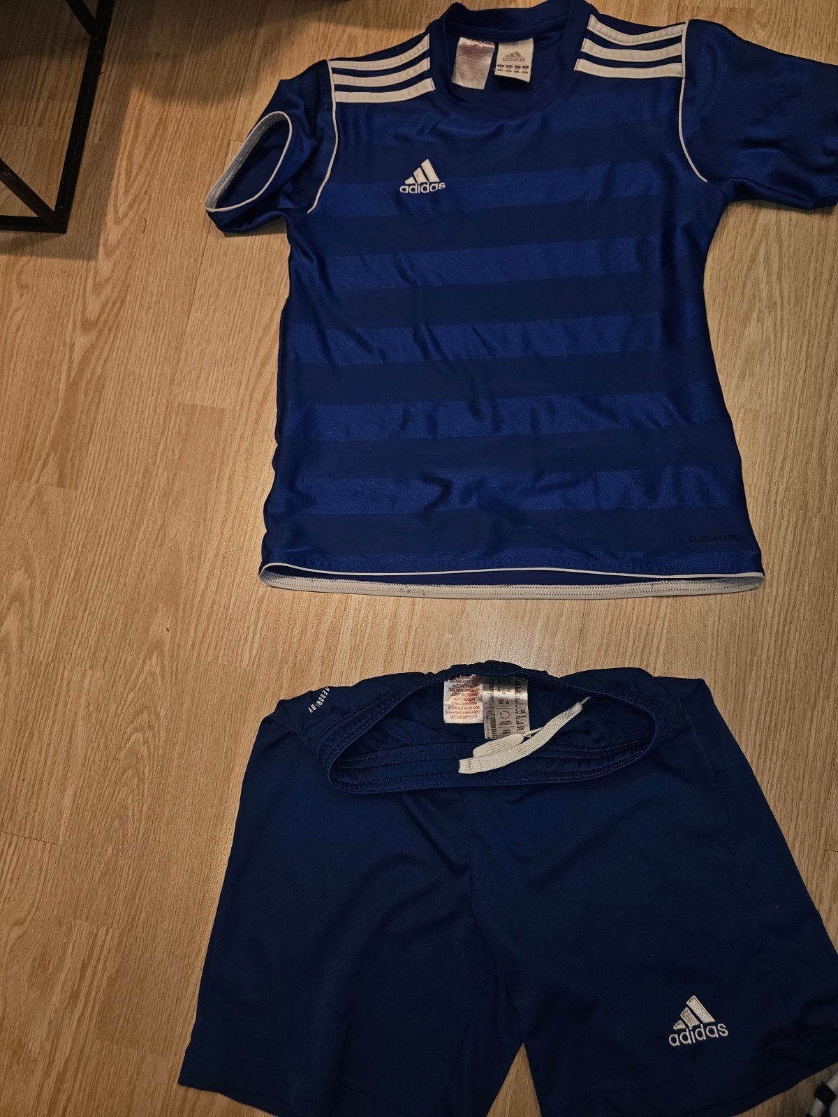 Adidas gym set- shirt en broekje maat 140, Maat M, Ophalen of Verzenden, Gebruikt, Set