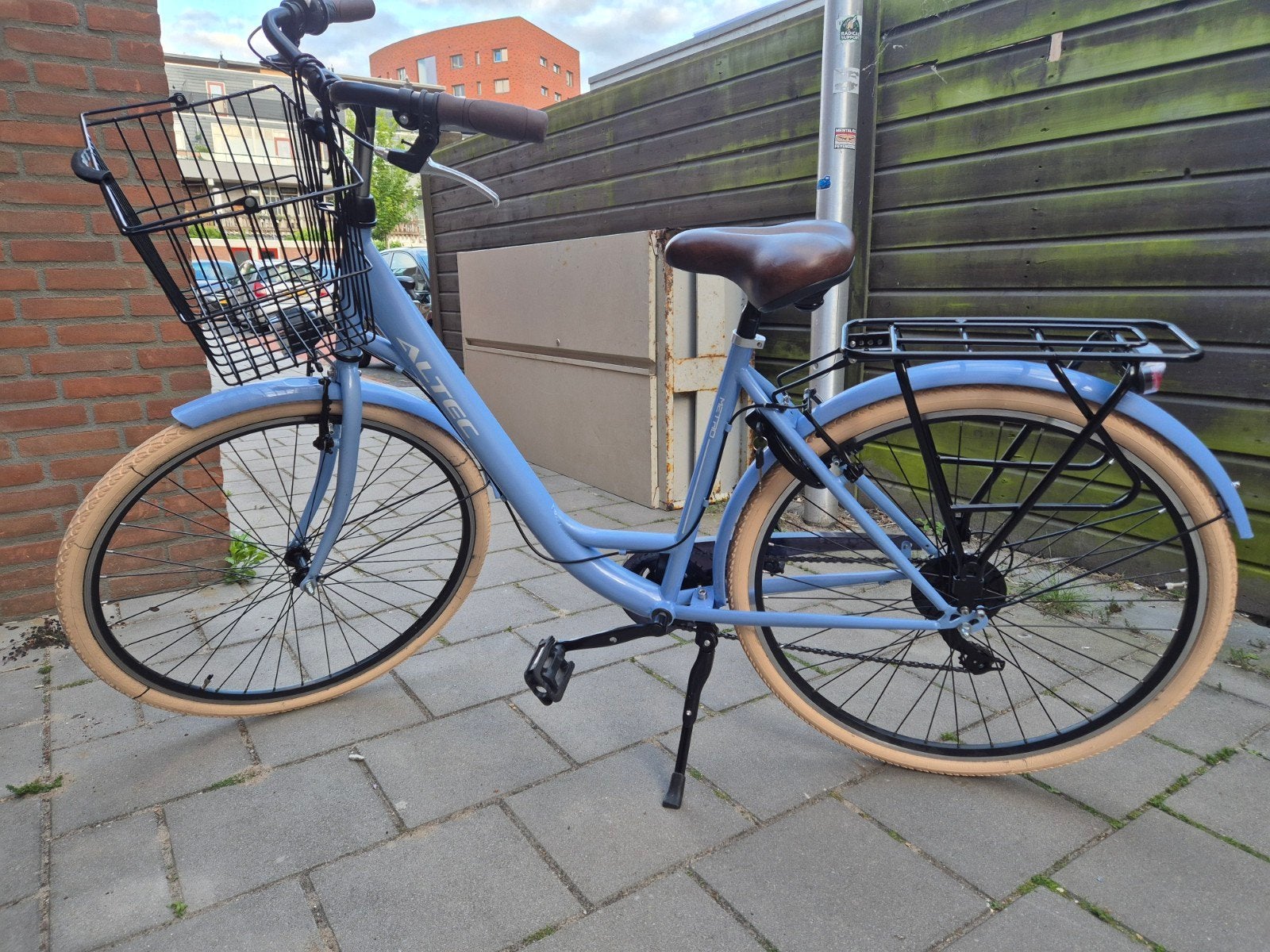 Altec fiets met mand en 7 versnellingen, Velgrem, Versnellingen, Zo goed als nieuw, 50 tot 53 cm