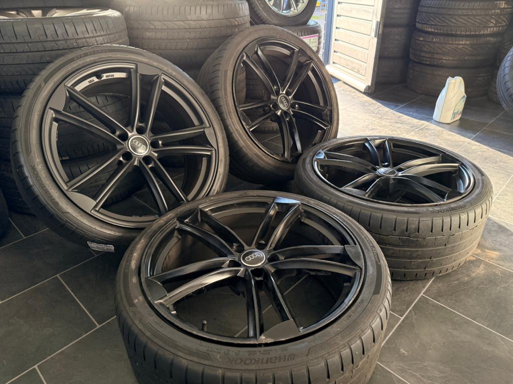 BLACK Audi S8 21 inch velgen met Hankook 5x112 20 a8 WEG=WEG, Gebruikt, 275 mm, Banden en Velgen, Personenwagen