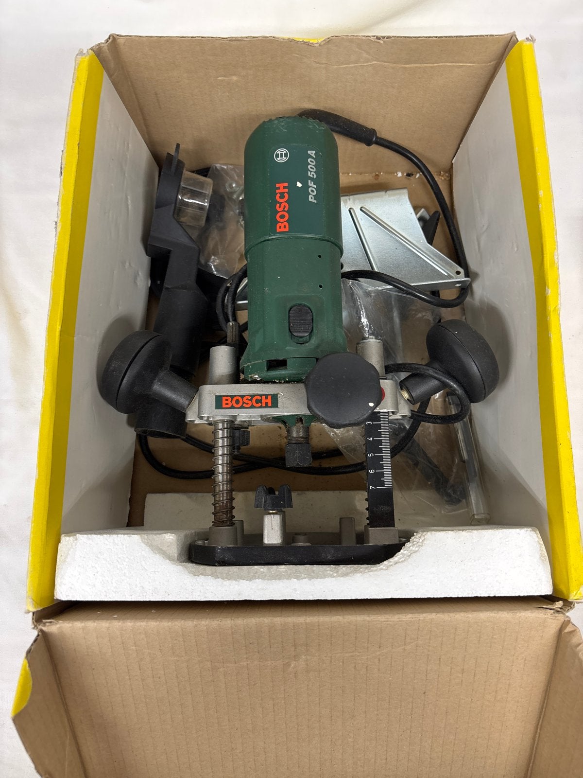 Bosch POF 500 A Bovenfrees - Zo goed als nieuw, Ophalen of Verzenden, Zo goed als nieuw, Elektrisch, Bovenfrees