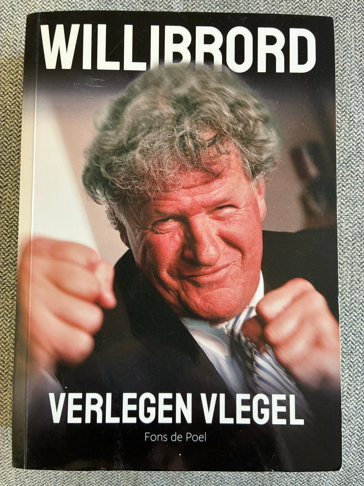 Willebrord Frequin: Verlegen Vlegel - Biografie, Ophalen of Verzenden, Zo goed als nieuw, Film, Tv en Media