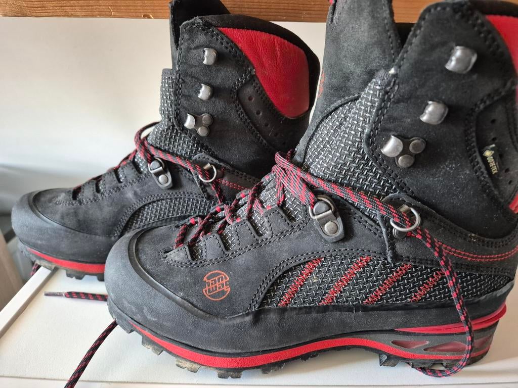 Hanwag Friction II GTX
mt 43, praktisch nieuw, Ophalen of Verzenden, Nieuw, Schoenen