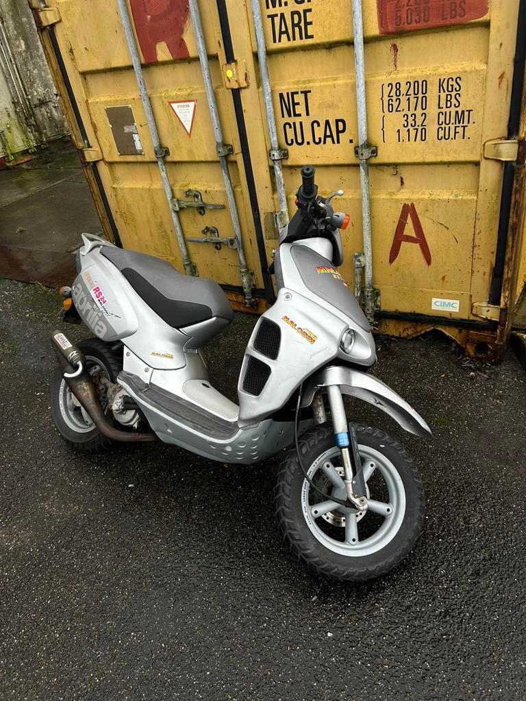 aprillia rally 70cc, Fietsen en Brommers, Ophalen of Verzenden, Zo goed als nieuw, Tweetakt, Aerox